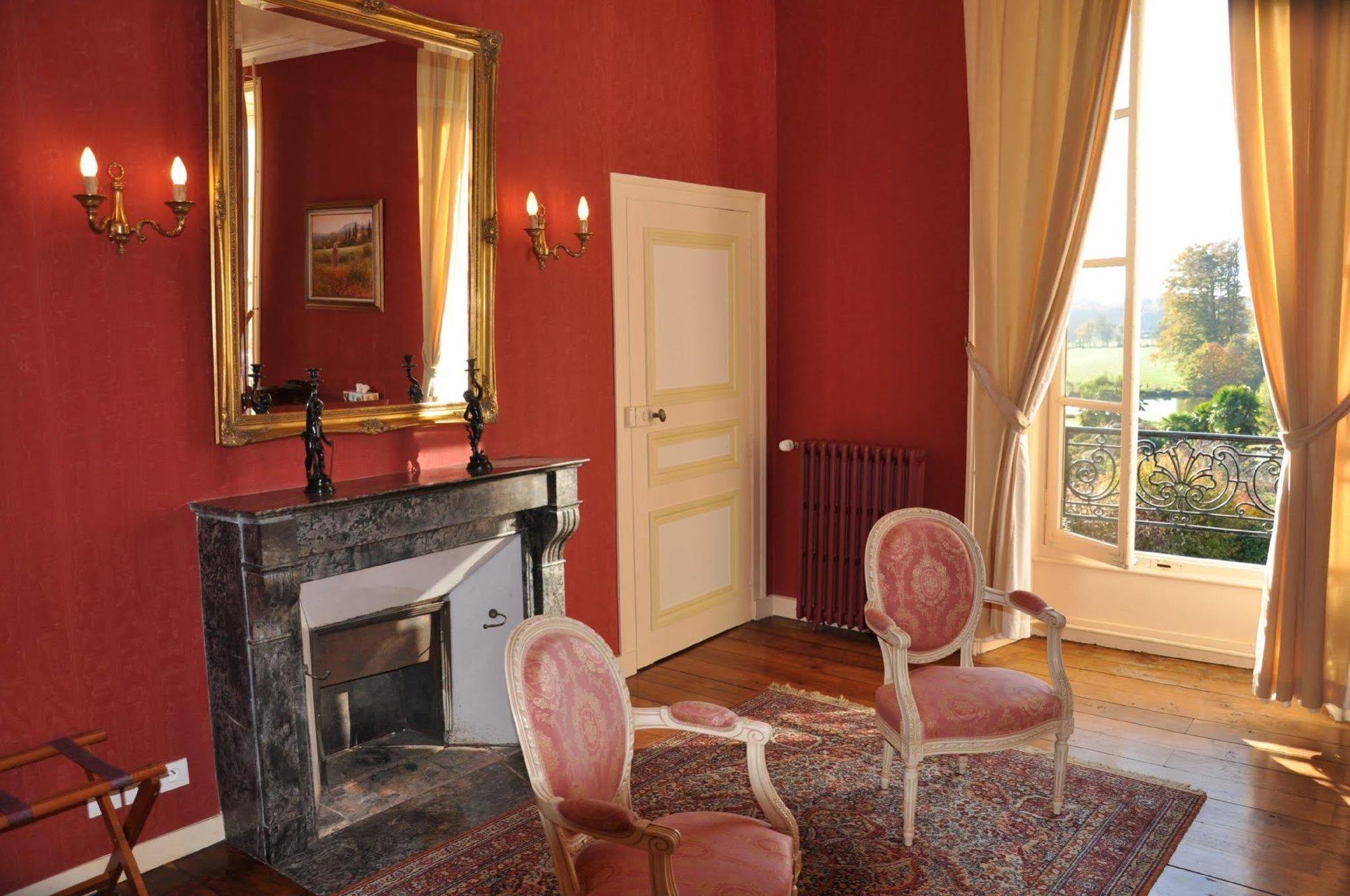 Chateau De La Foltiere Apartment Saint-Germain-en-Cogles Ruang foto