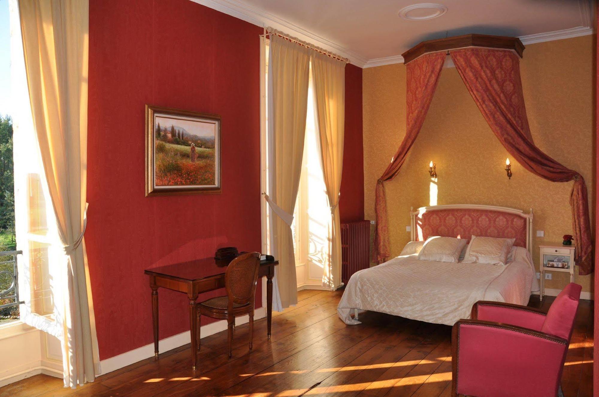 Chateau De La Foltiere Apartment Saint-Germain-en-Cogles Ruang foto